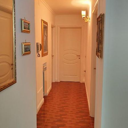 La Famiglia Hotel Pollena Trocchia Bagian luar foto