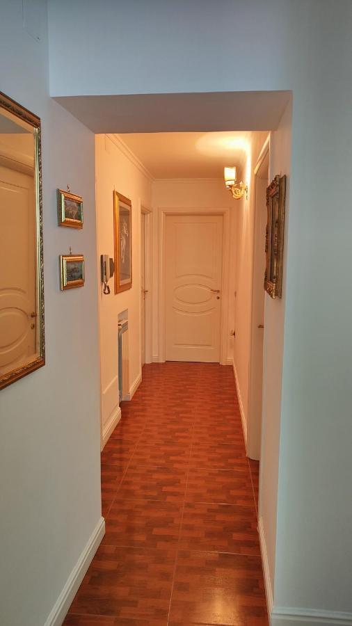 La Famiglia Hotel Pollena Trocchia Bagian luar foto
